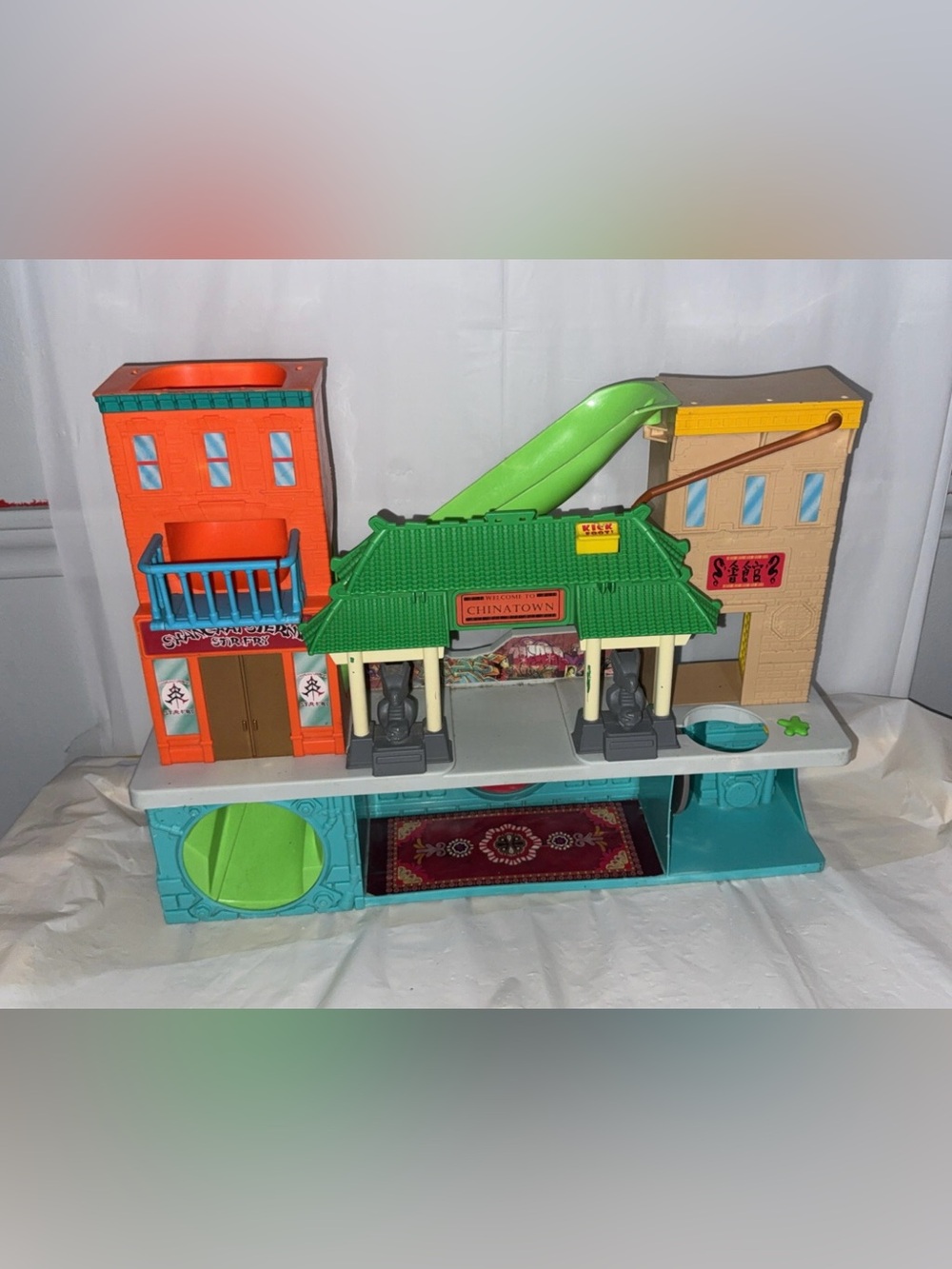 Teenage Mutant Ninja Turtles Half Shell Heroes Chinatown Sewer Lair playset